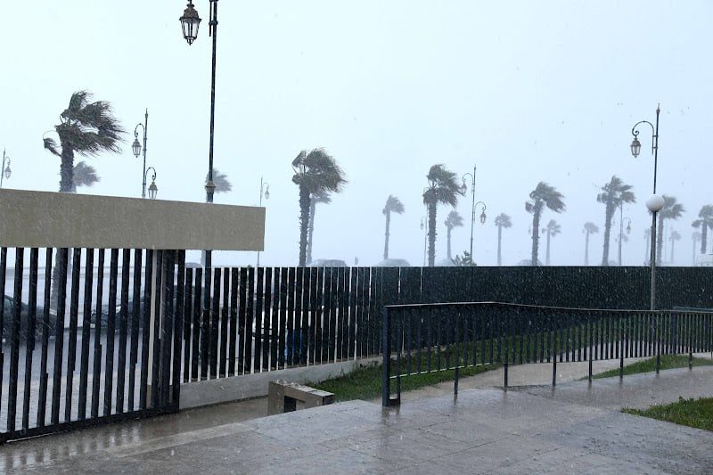 منخفض جوي بارد يتسبب في اضطرابات جوية واسعة بالمغرب