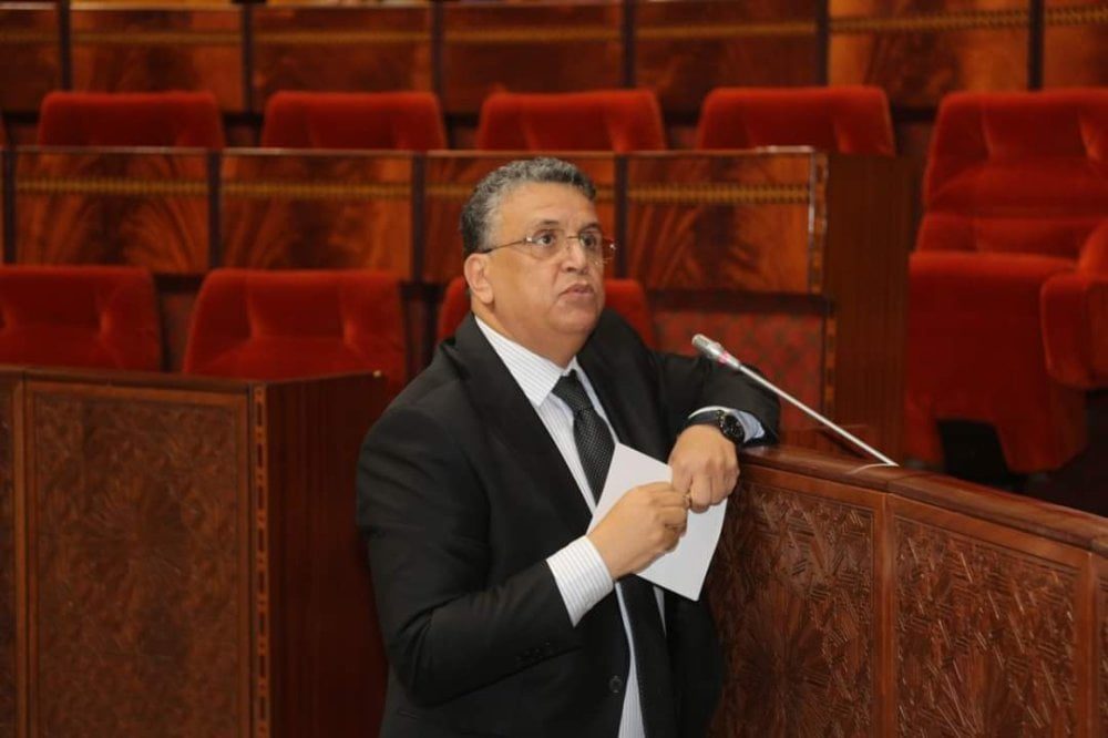 الوزير أواهبي يتهم المحامين بـ”التواطؤ” في تصعيد جديد للتوتر مع نقابتهم