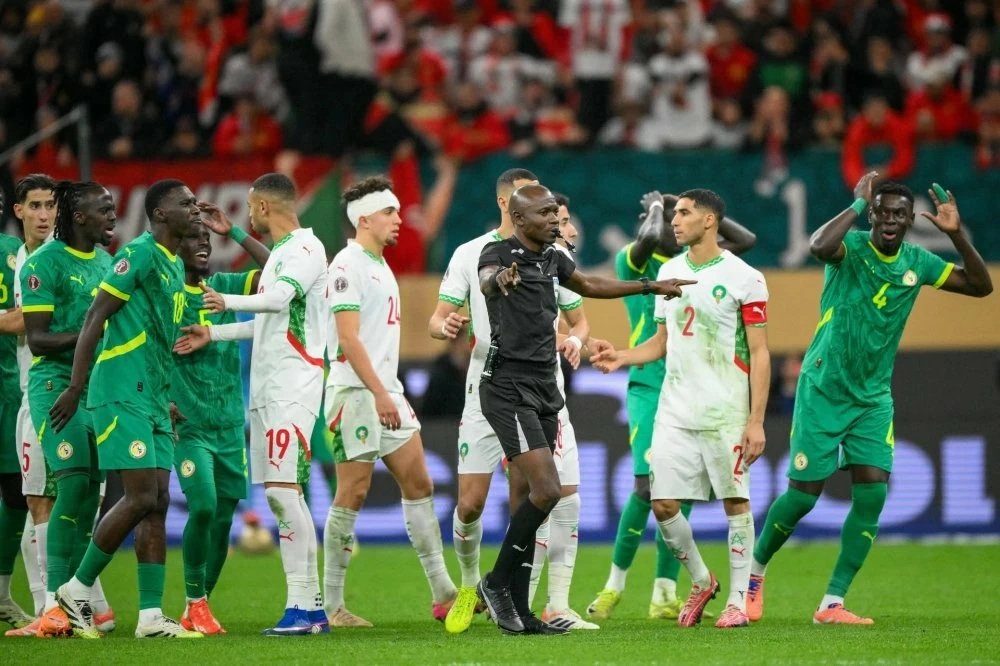 النزاع المغربي السنغالي حول نهائي كأس أمم أفريقيا 2025 يكشف تعقيدات القانون الرياضي الدولي