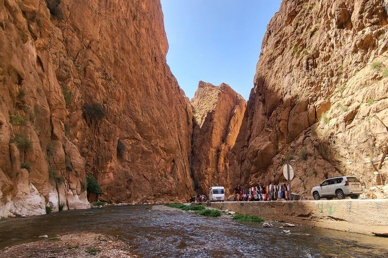 عودة الحركة السياحية بقوة إلى مضايق تودغى بعد أشهر من الركود
