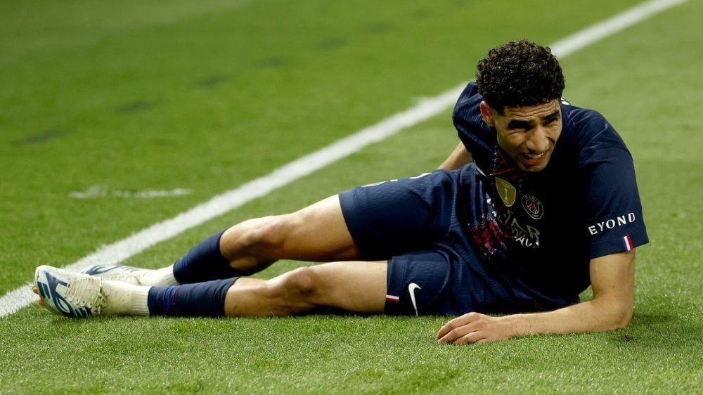 أشرف حكيمي يواصل تألقه في دوري الأبطال باريس سان جيرمان يراقب حالته البدنية