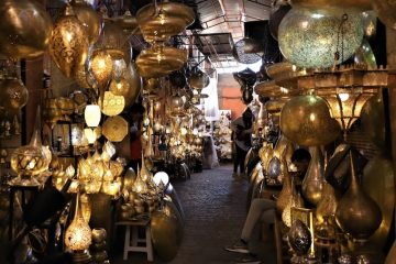 السعدي يدعو البنوك لتفعيل اتفاقيات تمويل الصناع التقليديين محليًا