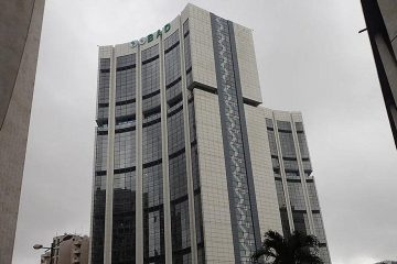 تمديد خط القطار فائق السرعة بين القنيطرة ومراكش: تمويل جديد بقيمة 205 ملايين يورو من البنك الإفريقي للتنمية
